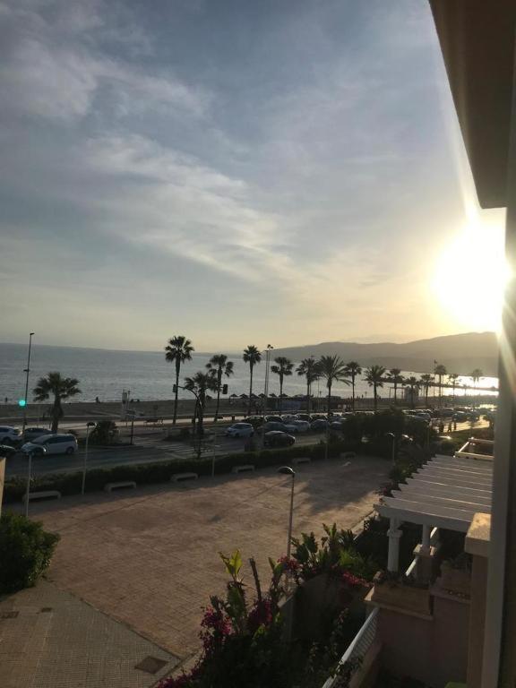 Apartamento 5 Home Suites Almería Kültér fotó